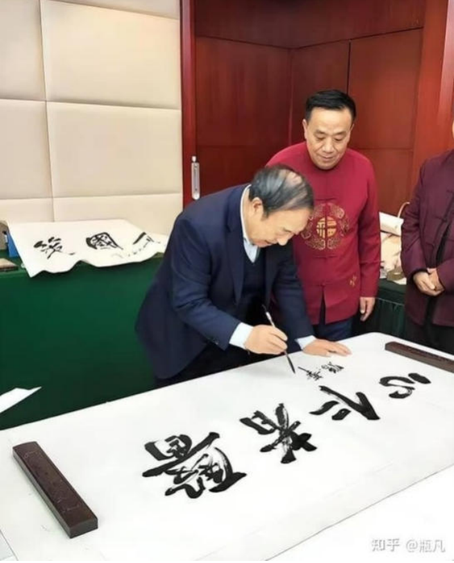 5·18全国血管健康日科普视角下排尿体位性别差异与血管健康干预研究