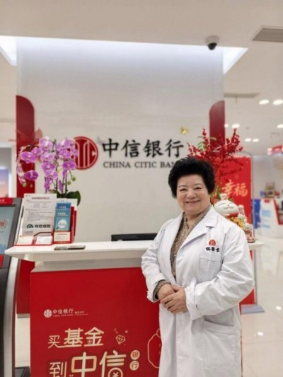 术高一筹保平安 德高一品为患者 中国著名医学专家——何明华