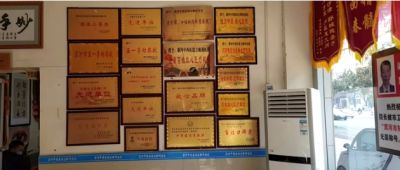 2024两会特别报道黄斑变性的克星、中医世家六代传人---梁振华